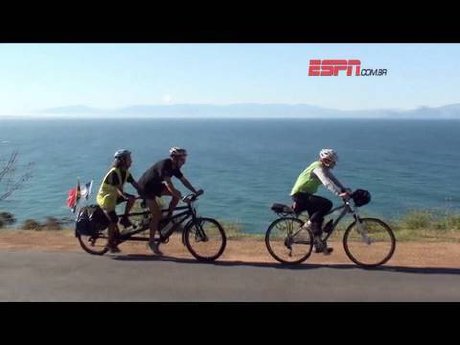 Franceses atravessam África em Bike Tandem